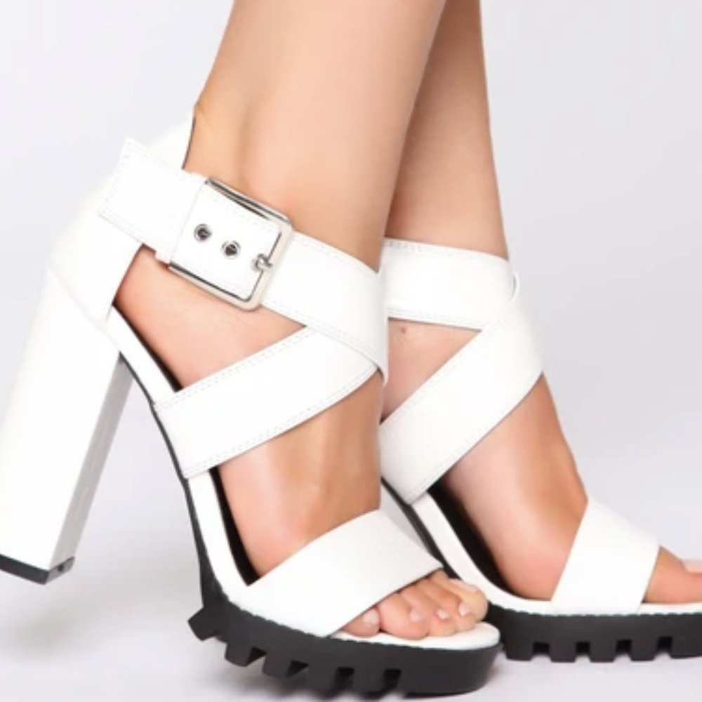 FashionNova White Texture Silver Buckle Block Heel